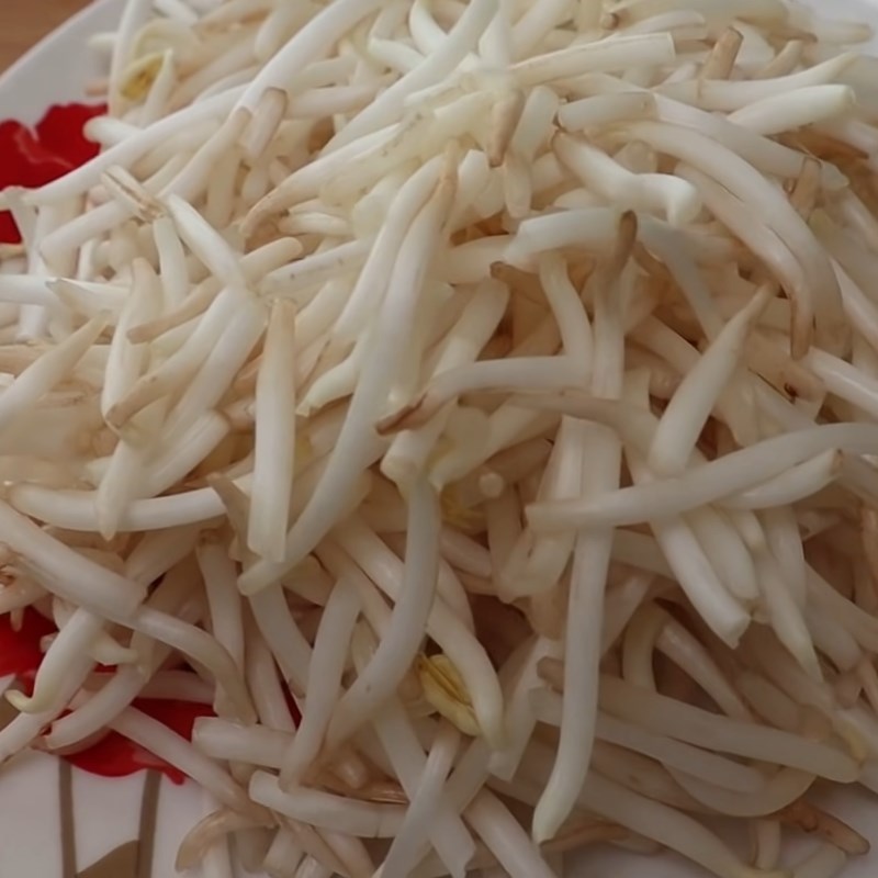 Bước 1 Sơ chế nguyên liệu Bánh xèo bằng bánh tráng
