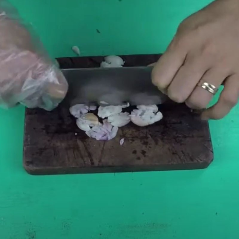 Bước 1 Sơ chế nguyên liệu Bồ câu hầm đậu xanh