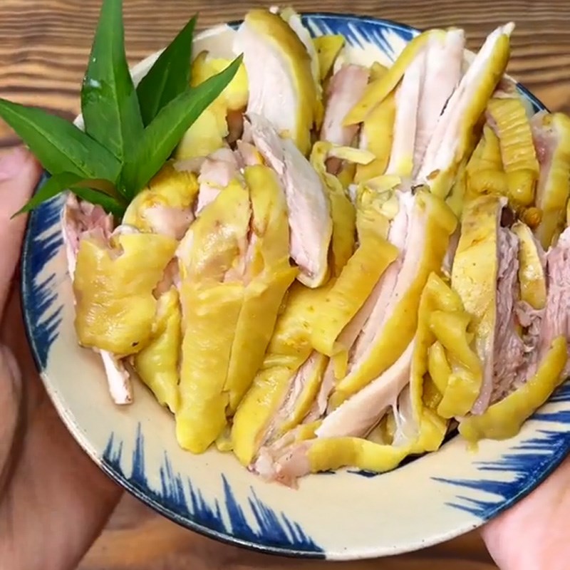 Bước 1 Sơ chế nguyên liệu Phở trộn gà