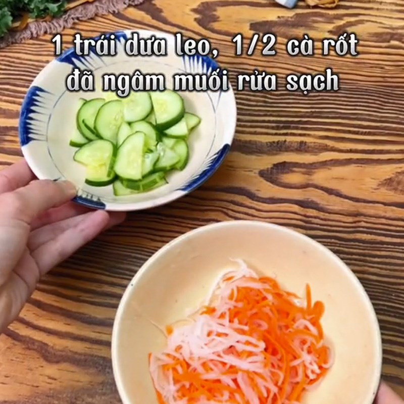 Bước 1 Sơ chế nguyên liệu Phở trộn gà
