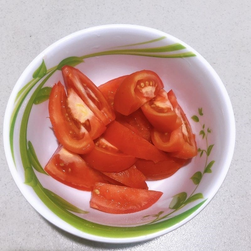 Bước 1 Sơ chế nguyên liệu Canh giá đỗ cà chua