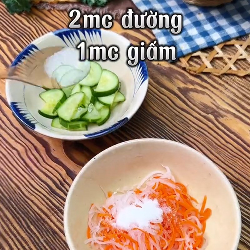 Bước 1 Sơ chế nguyên liệu Phở trộn gà