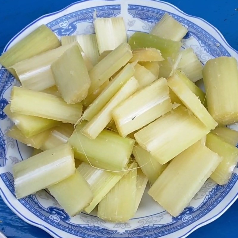 Bước 1 Sơ chế nguyên liệu Cá linh kho mía