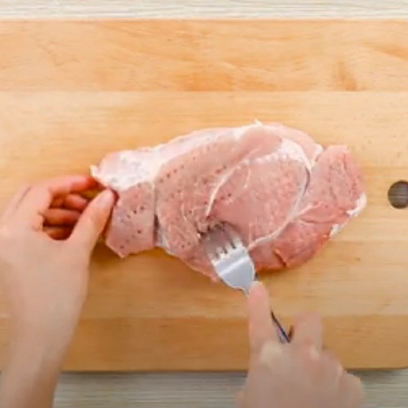 Bước 1 Sơ chế thịt heo Thịt nướng kiểu Thái