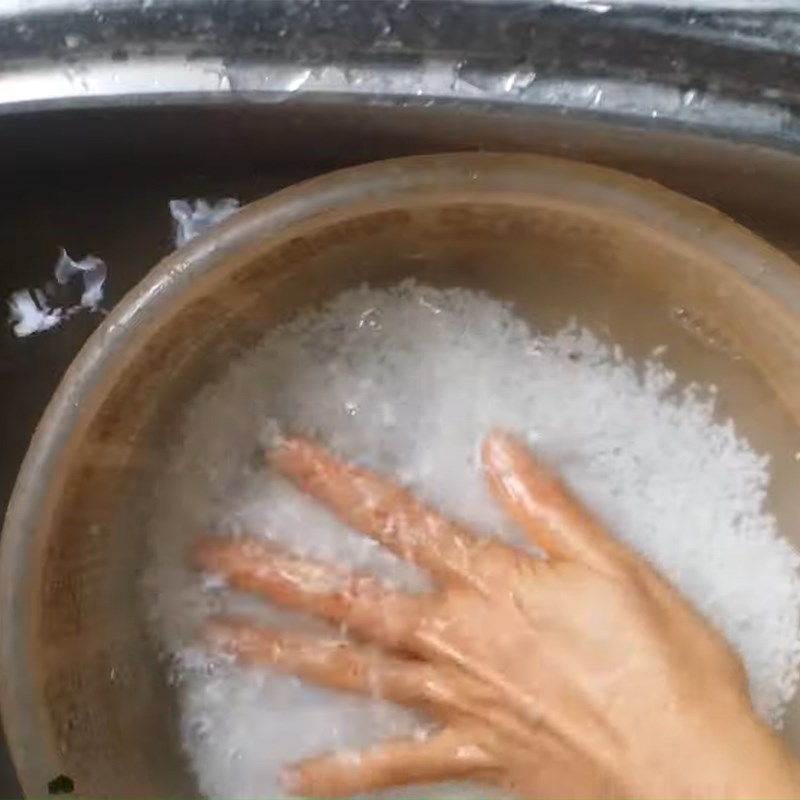 Bước 1 Sơ chế nguyên liệu Cháo hành tía tô