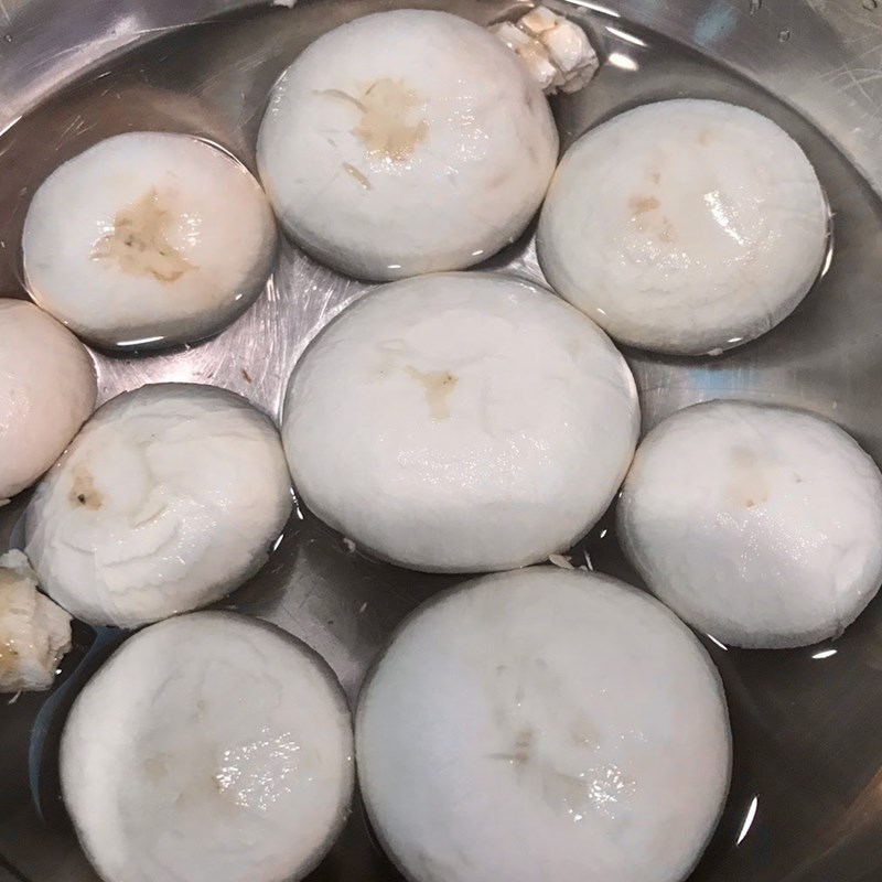 Bước 1 Sơ chế nguyên liệu Nấm mỡ nhồi thịt kho
