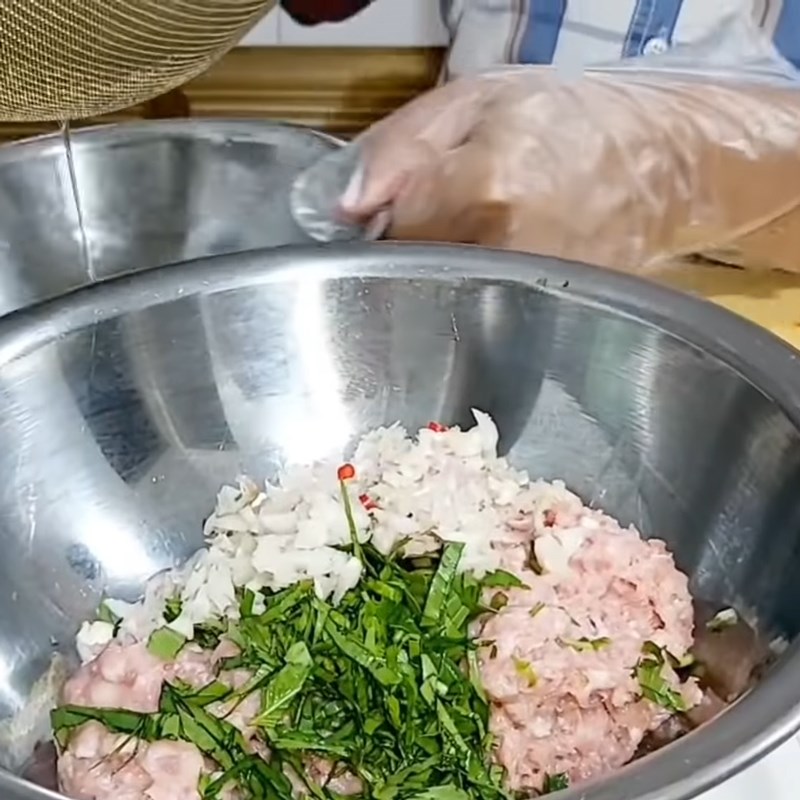 Bước 1 Sơ chế nguyên liệu Chả đậu xanh thịt viên