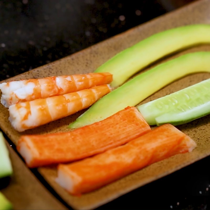 Bước 1 Sơ chế nguyên liệu Maki sushi