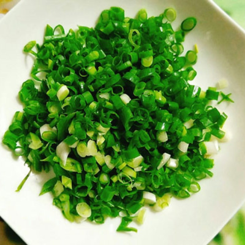 Bước 1 Sơ chế nguyên liệu Bánh tráng trộn tóp mỡ