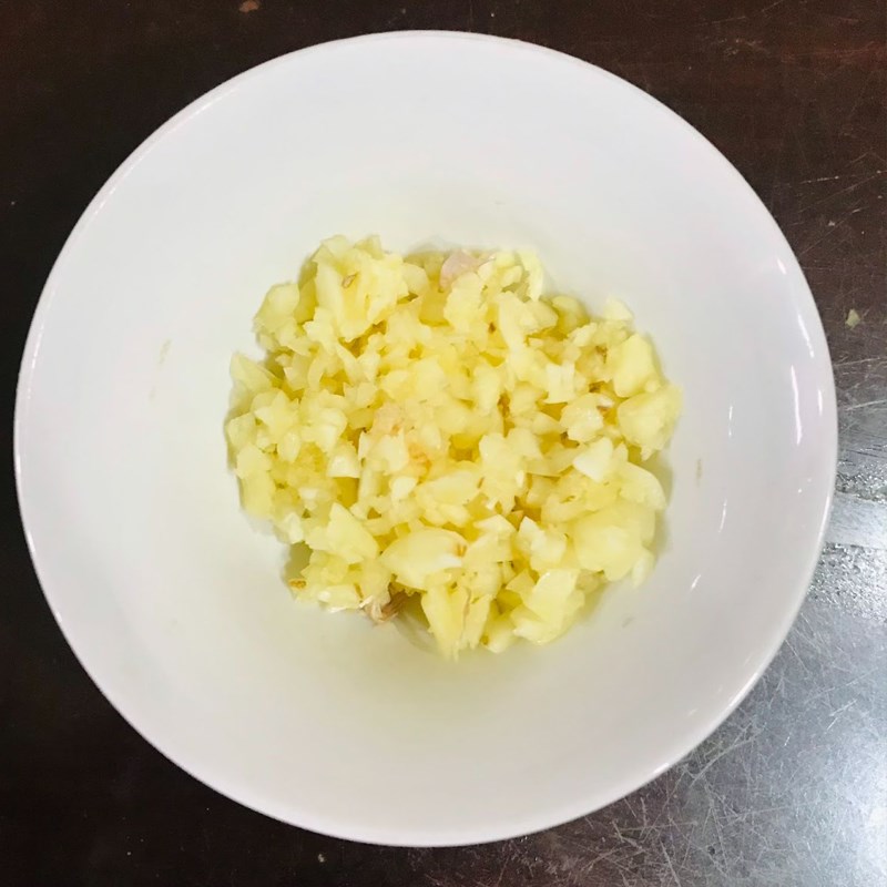 Bước 1 Sơ chế nguyên liệu Tôm sốt cà chua phô mai