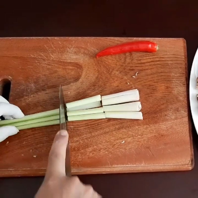 Bước 1 Sơ chế nguyên liệu Ốc hương hấp sả