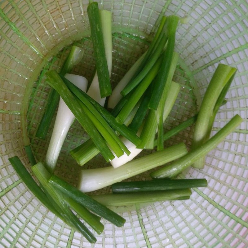 Bước 1 Sơ chế nguyên liệu Su su xào cà rốt