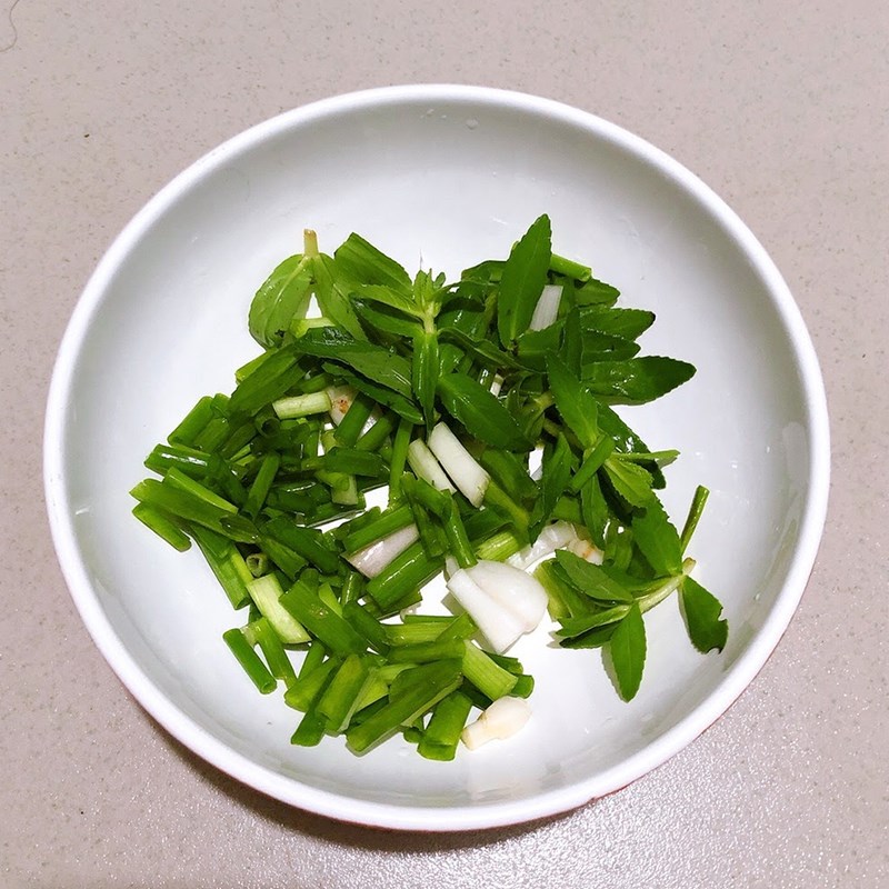 Bước 1 Sơ chế nguyên liệu Canh khoai mỡ thịt bằm