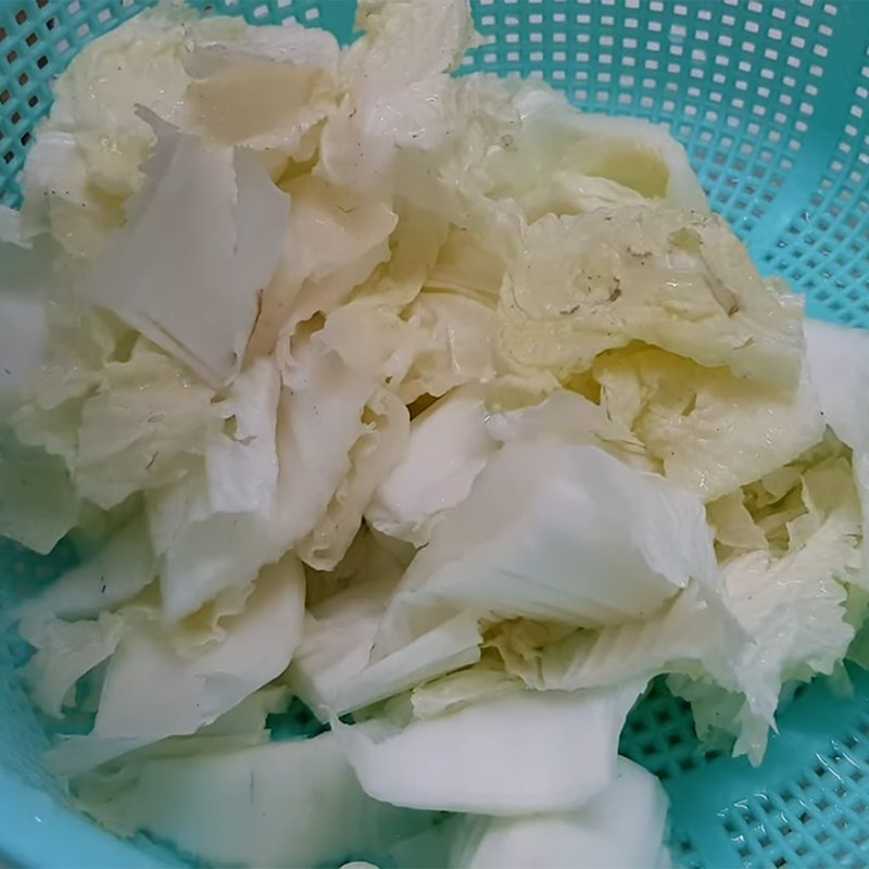 Bước 1 Sơ chế nguyên liệu Lẩu tôm chua cay