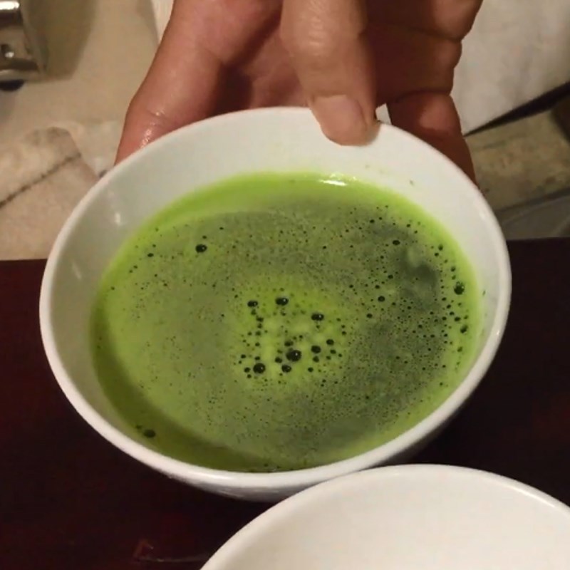 Bước 1 Sơ chế nguyên liệu Cháo cá hồi rau ngót