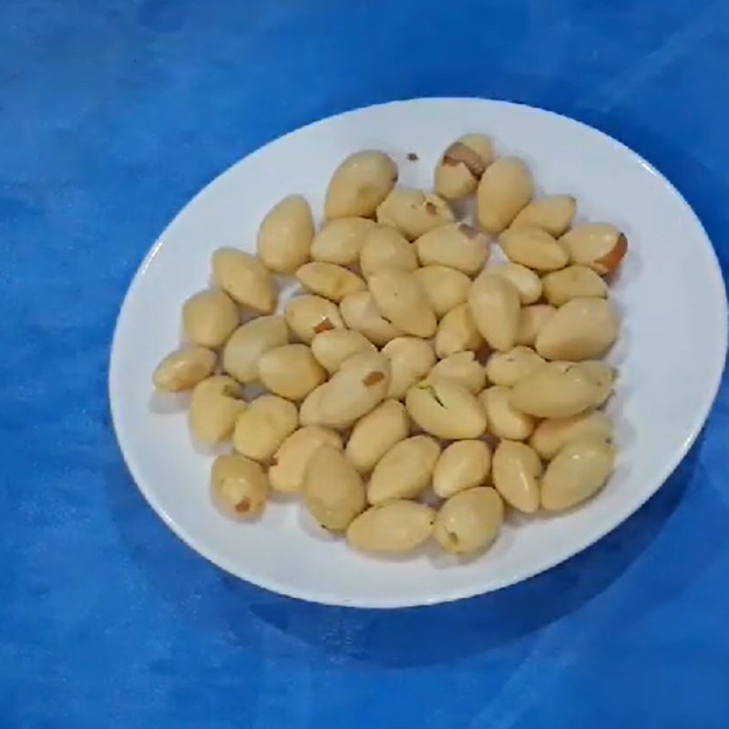 Bước 1 Sơ chế nguyên liệu Chè bạch quả hạt sen nhãn nhục