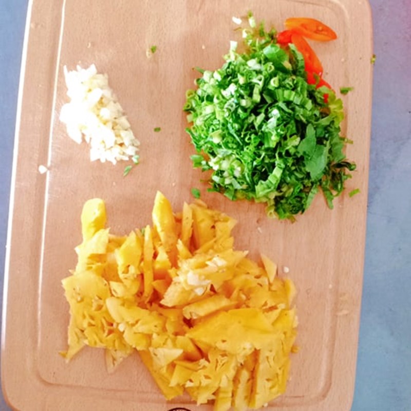Bước 1 Sơ chế nguyên liệu Canh chua cá lóc (công thức được chia sẻ từ người dùng)