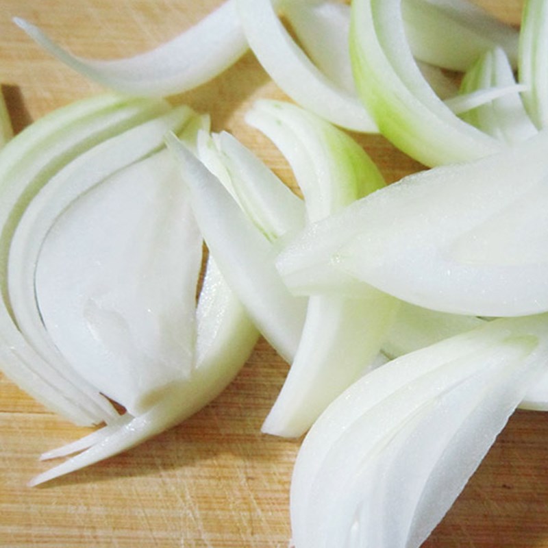 Bước 1 Sơ chế nguyên liệu Bạch tuộc xào cần tây