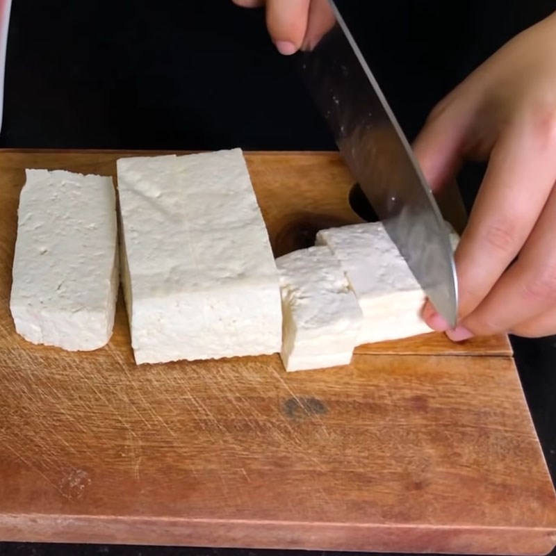 Bước 1 Sơ chế nguyên liệu Bún riêu tôm khô