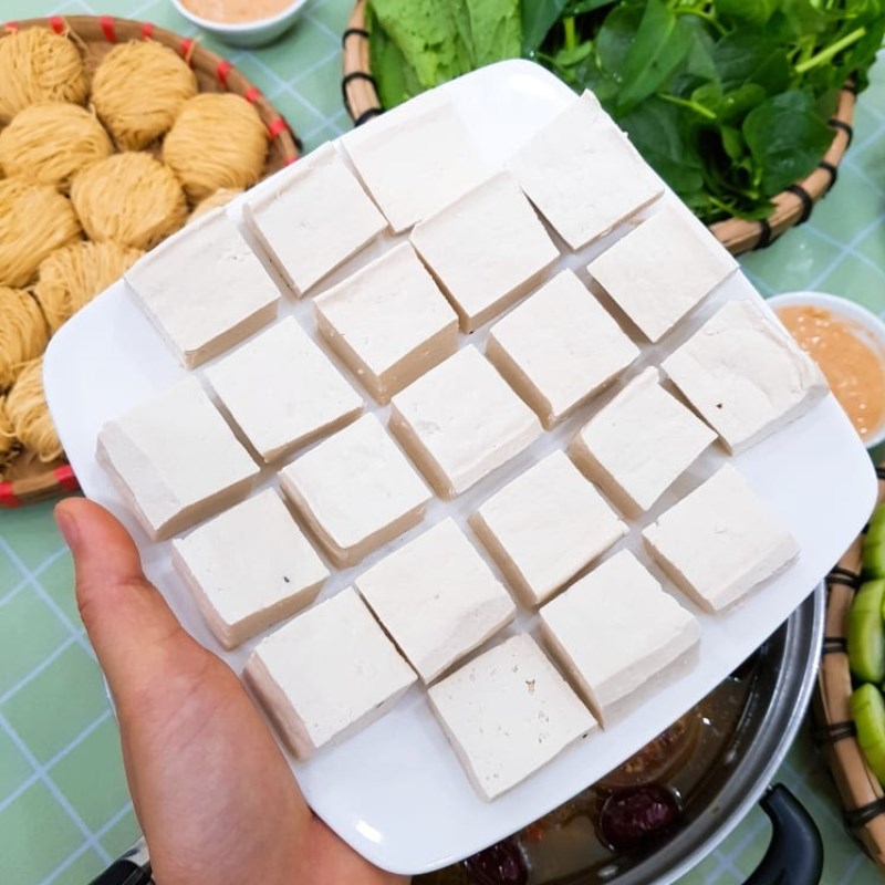 Bước 1 Sơ chế nguyên liệu Lẩu đuôi bò thuốc bắc bằng nồi áp suất