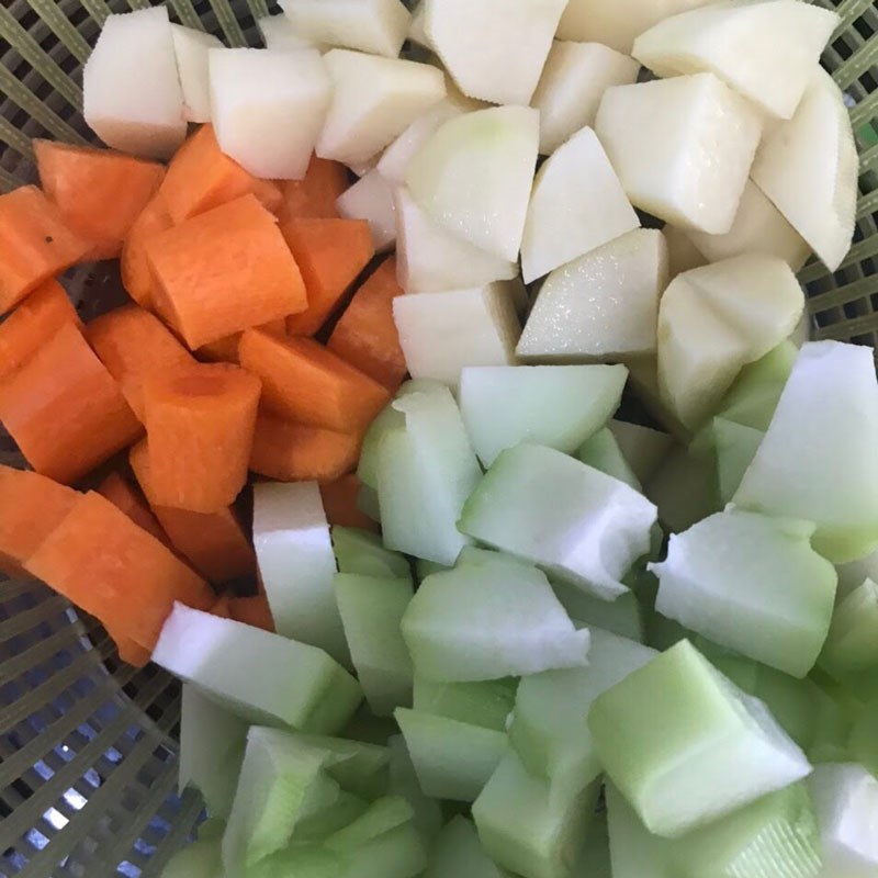 Bước 1 Sơ chế nguyên liệu Canh rau củ hầm xương
