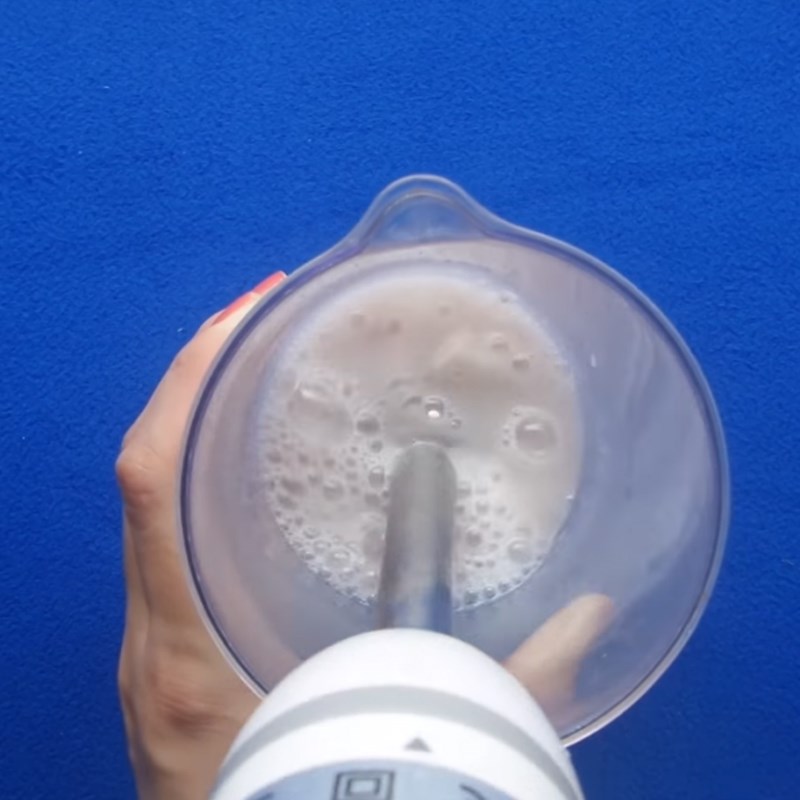 Bước 1 Sơ chế nguyên liệu Bột chiên khoai môn trứng ốp la