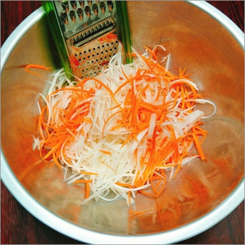 Bước 1 Sơ chế nguyên liệu Bột chiên khoai môn trứng