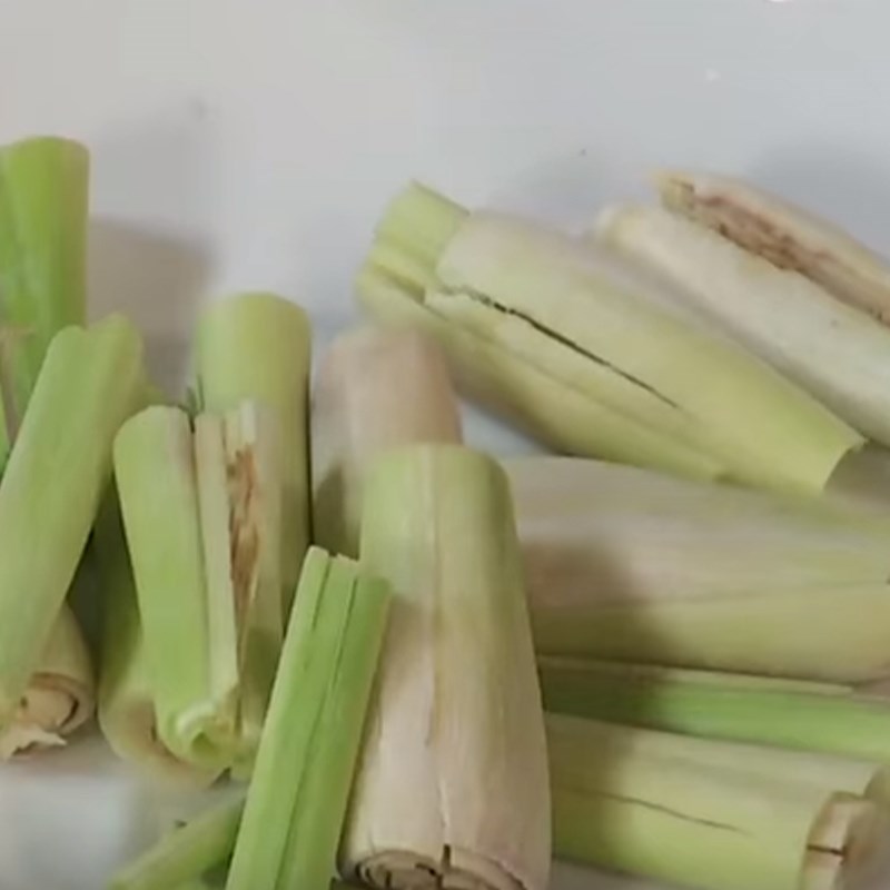 Bước 1 Sơ chế nguyên liệu Gà hấp muối sả