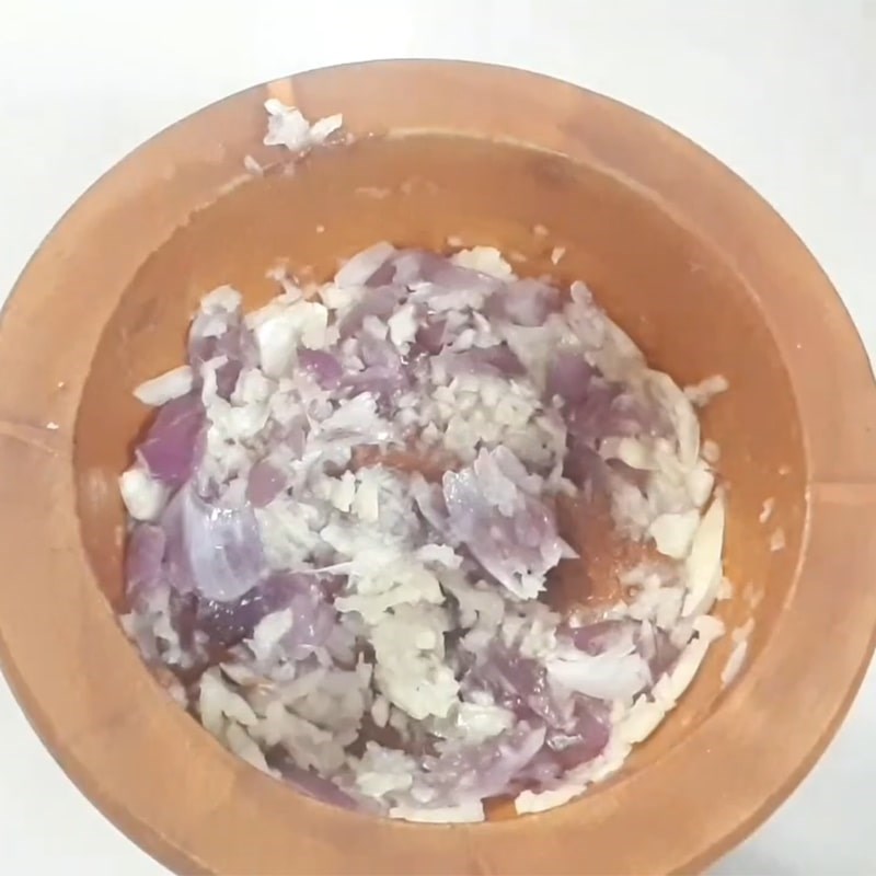 Bước 1 Sơ chế nguyên liệu Khô cá lóc sốt me