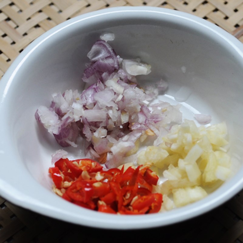 Bước 1 Sơ chế nguyên liệu Cá hú kho nghệ