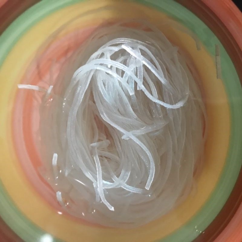 Bước 1 Sơ chế nguyên liệu Chả giò thịt heo khoai lang tím