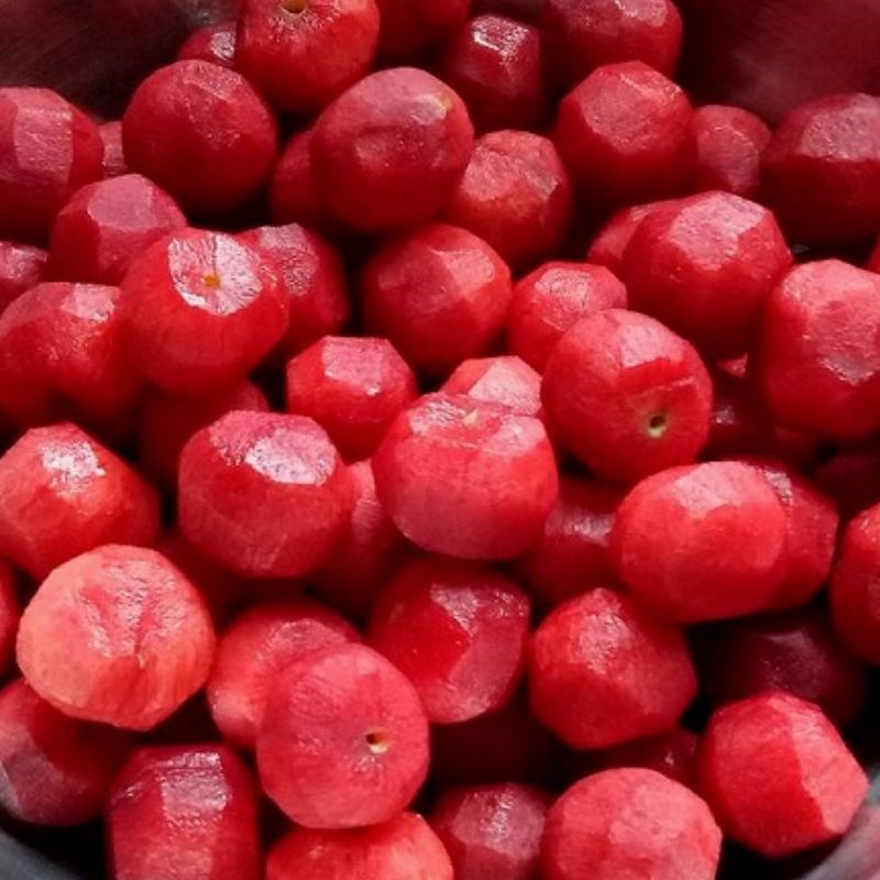 Bước 1 Sơ chế nguyên liệu Mận lắc muối ớt (công thức được chia sẻ từ người dùng)