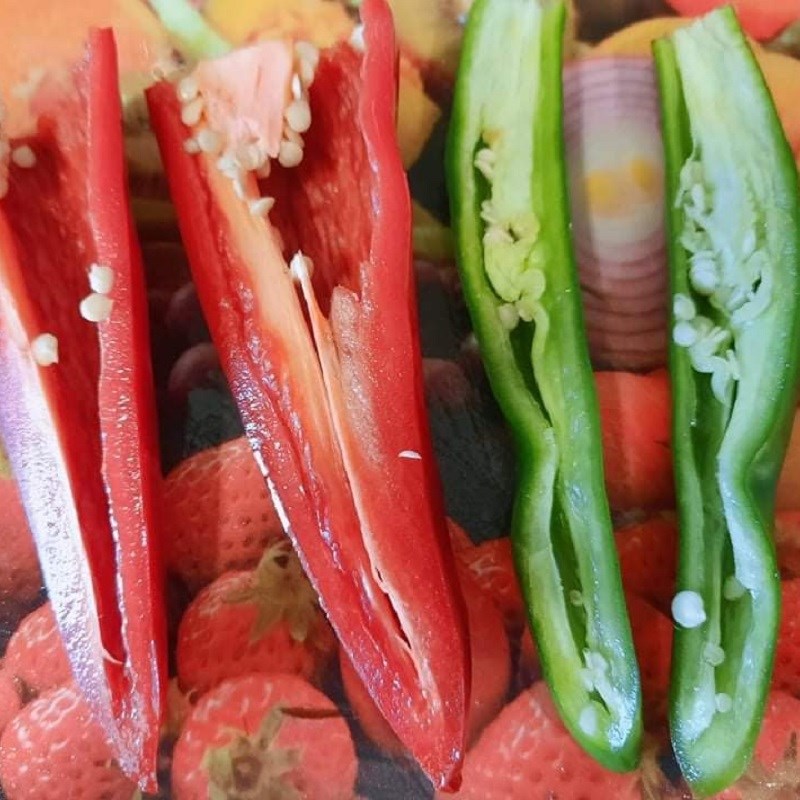 Bước 1 Sơ chế nguyên liệu Cà tím sốt cà chua