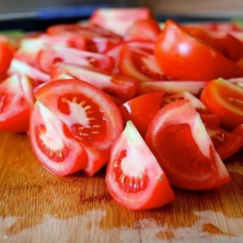 Bước 1 Sơ chế nguyên liệu Canh cá lăng nấu măng chua