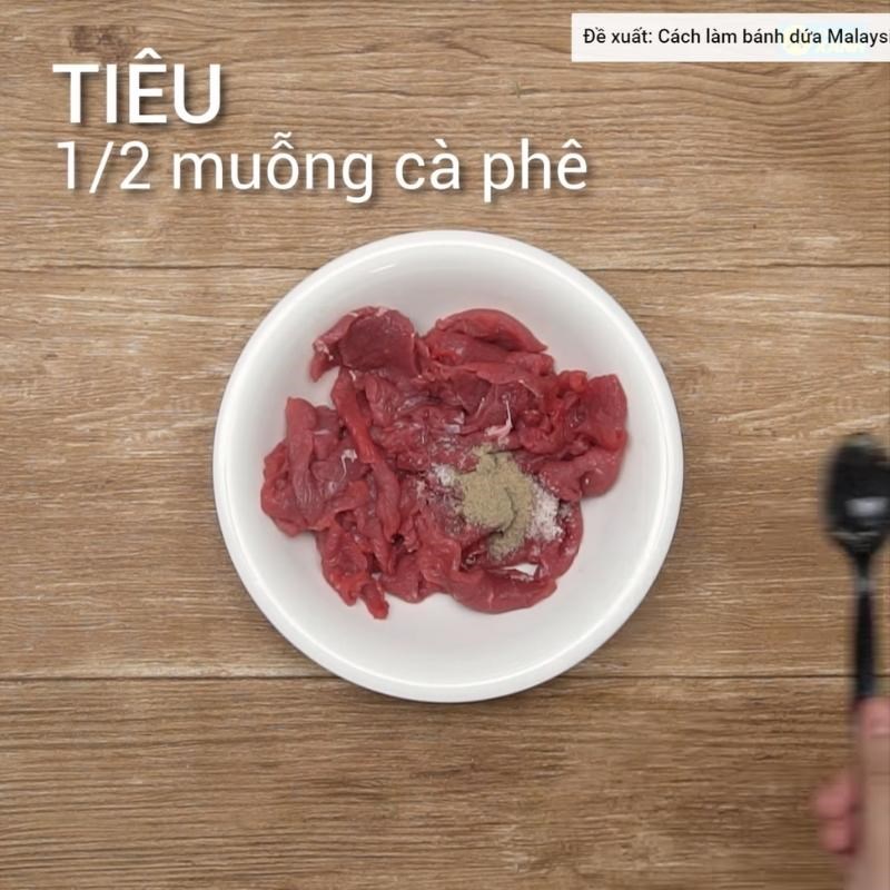 Bước 1 Sơ chế thịt bò Canh kim chi thịt bò