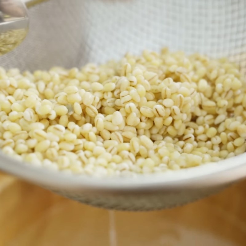 Bước 1 Sơ chế nguyên liệu Chè bo bo bạch quả tàu hủ ky