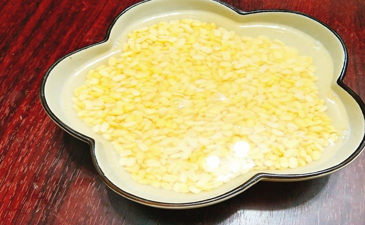 Bước 1 Sơ chế nguyên liệu Chè sầu riêng đậu xanh