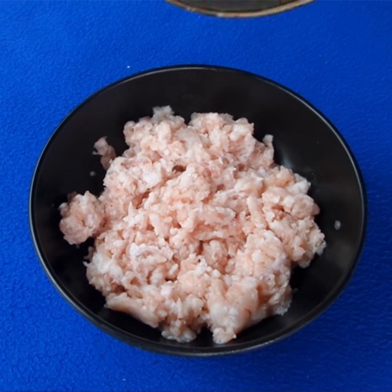 Bước 1 Sơ chế nguyên liệu Bánh tráng lụi Tây Nguyên