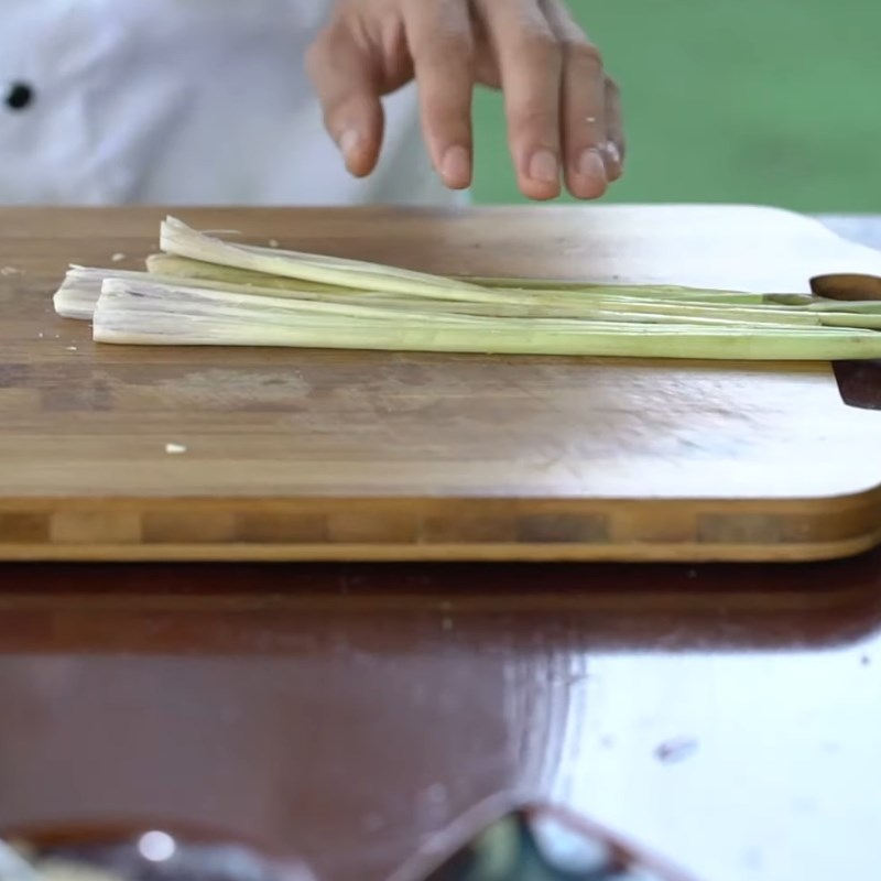 Bước 2 Sơ chế nguyên liệu phụ Ếch chiên lá lốt