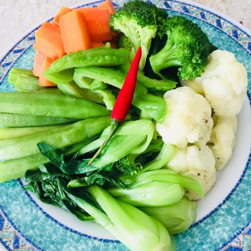 Bước 2 Sơ chế rau củ Thịt kho quẹt với tôm khô