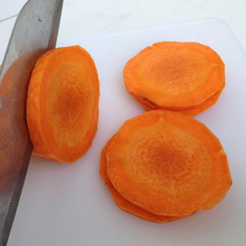Bước 1 Sơ chế rau củ Cá chim hấp bia