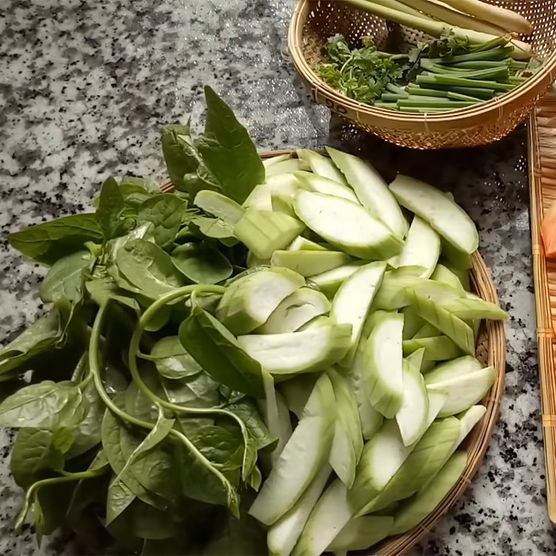 Bước 2 Sơ chế rau củ Lẩu gà hầm đu đủ