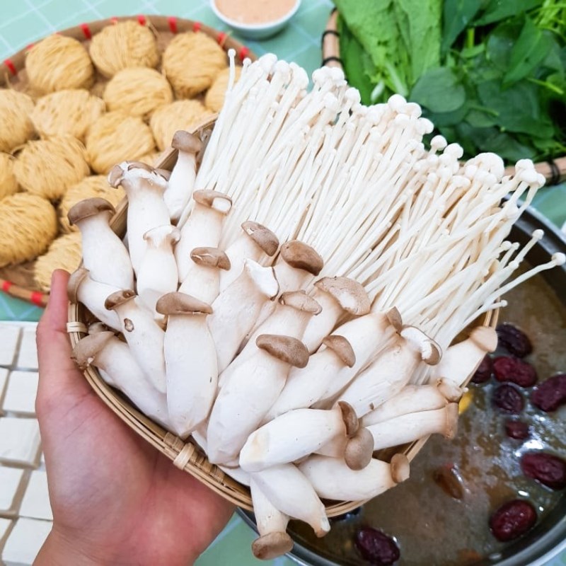 Bước 2 Sơ chế rau củ ăn kèm Lẩu đuôi bò thuốc bắc bằng nồi áp suất