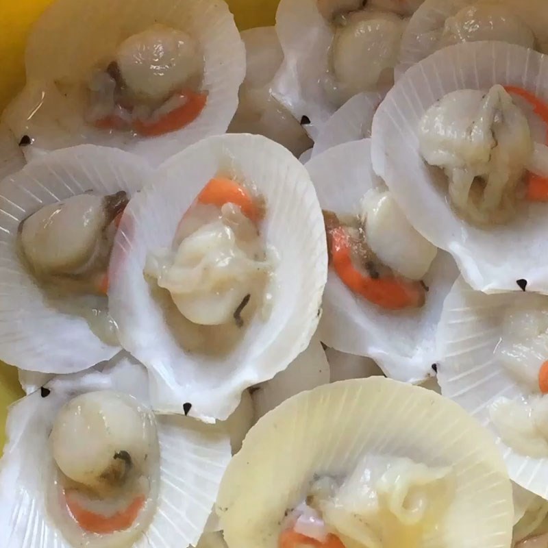 Bước 1 Sơ chế sò điệp Sò điệp nướng mỡ hành bằng nồi chiên không dầu