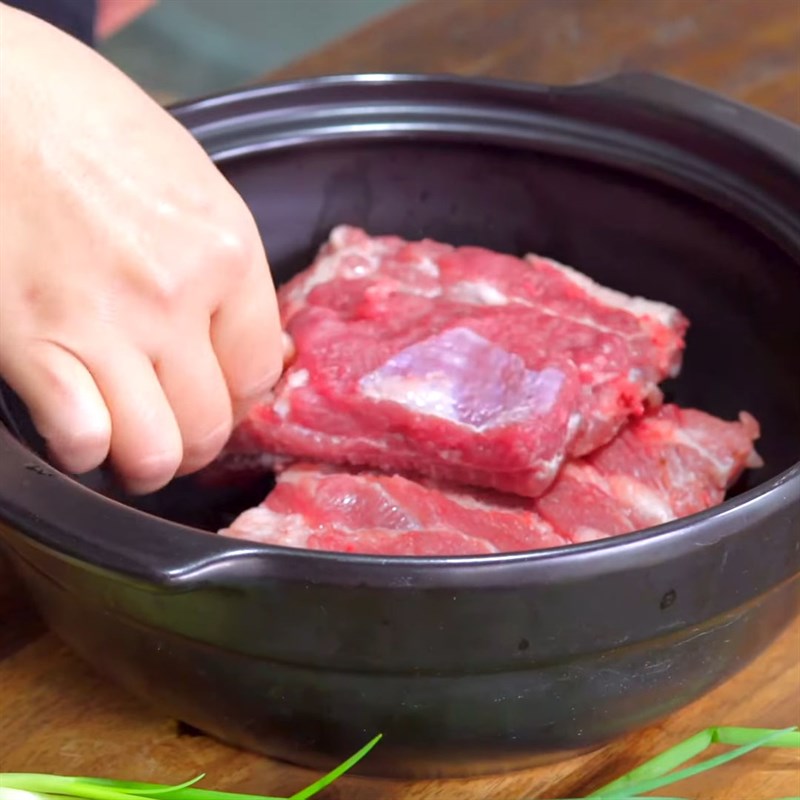 Bước 2 Sơ chế sườn heo Sườn nướng phô mai Hàn Quốc