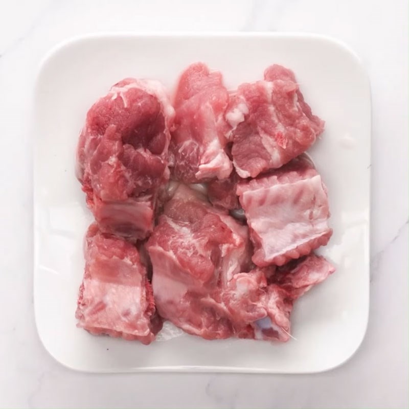 Bước 1 Sơ chế sườn heo Canh khoai sọ rau muống