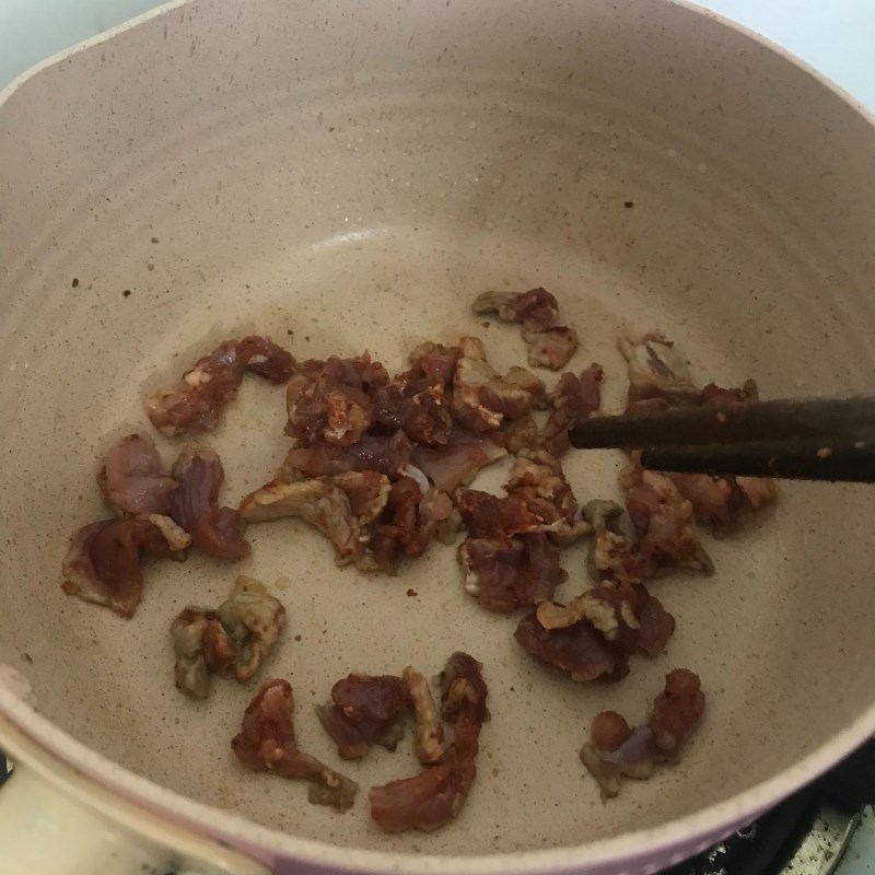 Bước 2 Sơ chế thịt bò Cơm rang kim chi thịt bò