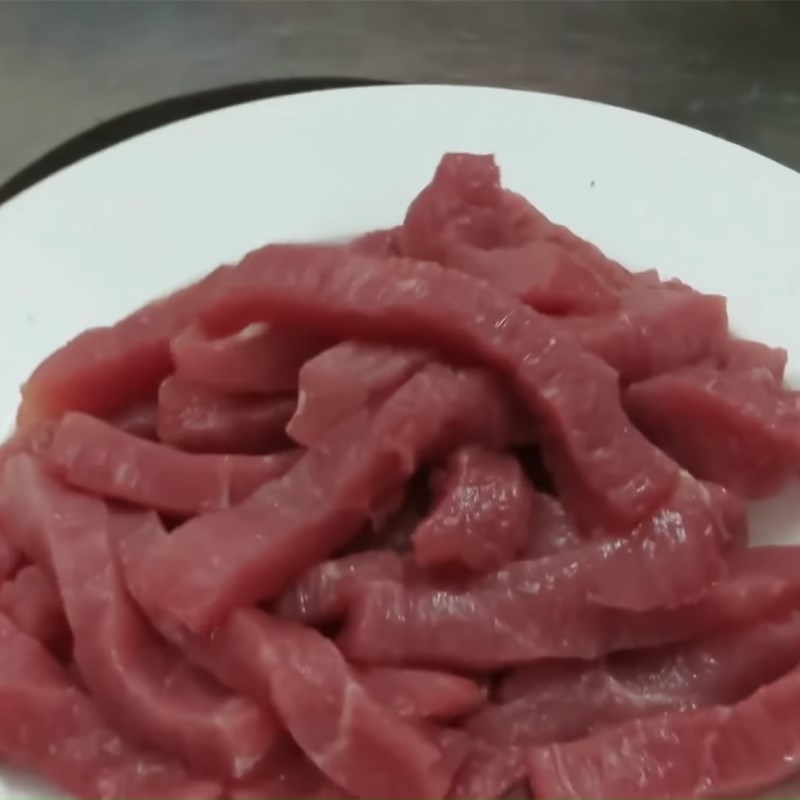 Bước 1 Sơ chế thịt bò Bò tái cuốn cải xanh