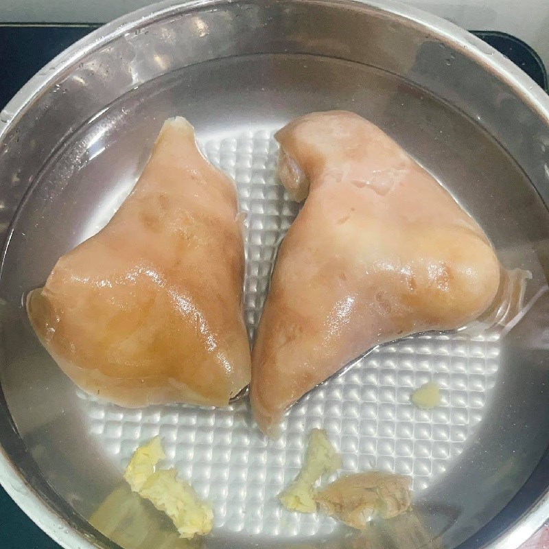 Bước 1 Sơ chế thịt bò Gỏi bò cóc non