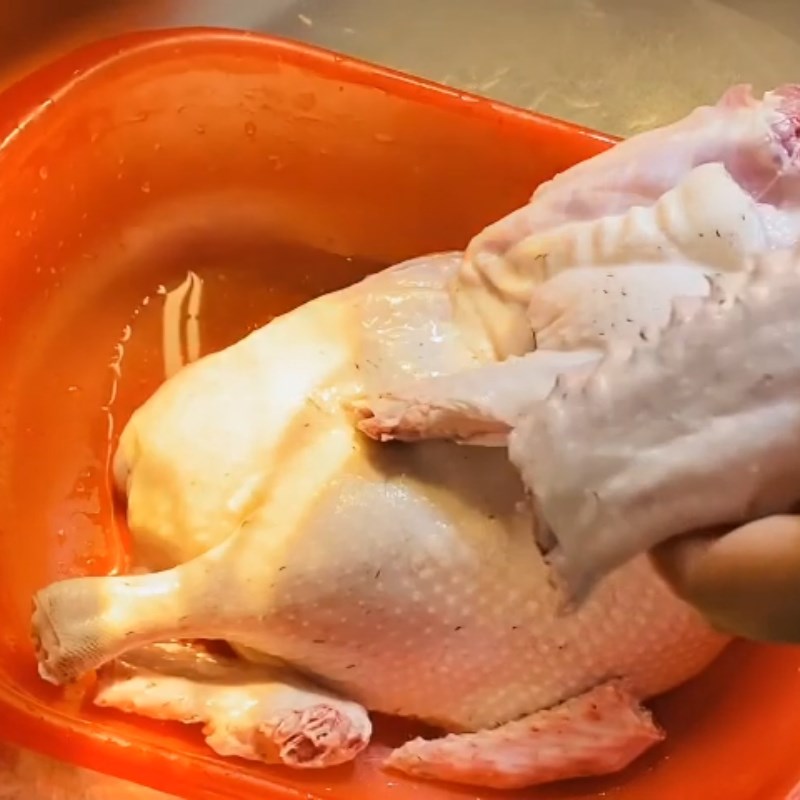 Bước 1 Sơ chế thịt vịt Vịt kho dứa